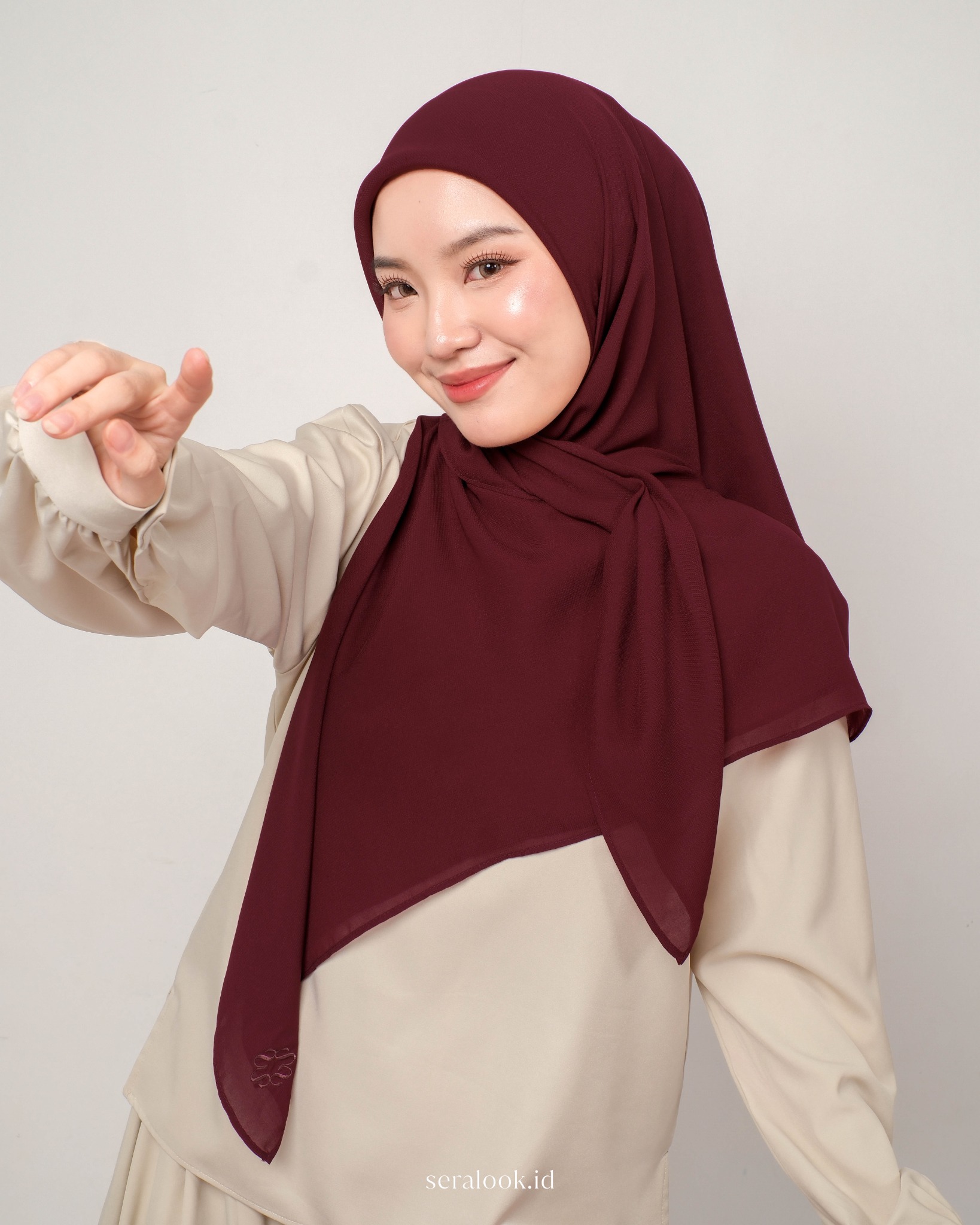 Nada Paris Shiffon Plain Square Hijab