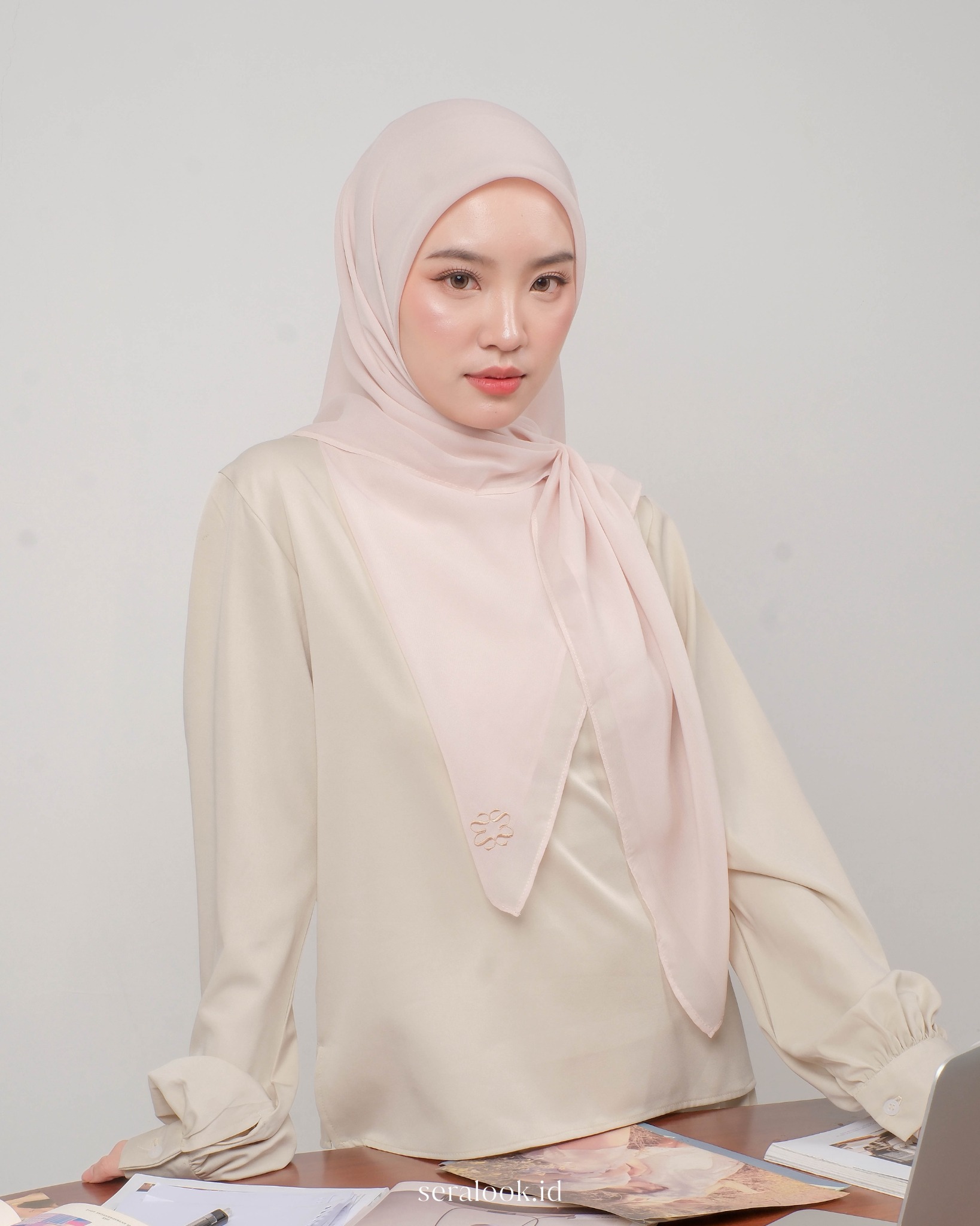 Nada Paris Shiffon Plain Square Hijab