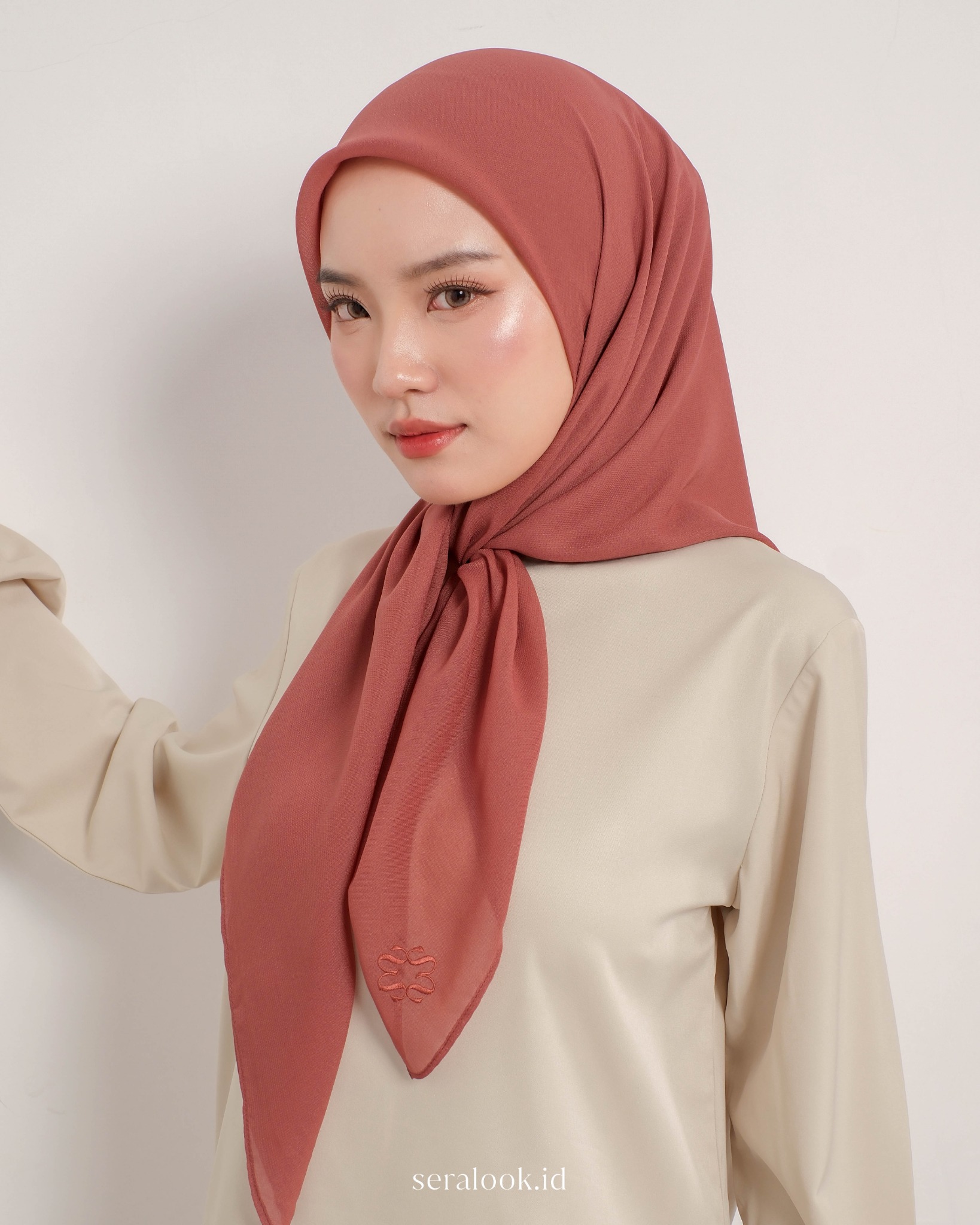 Nada Paris Shiffon Plain Square Hijab