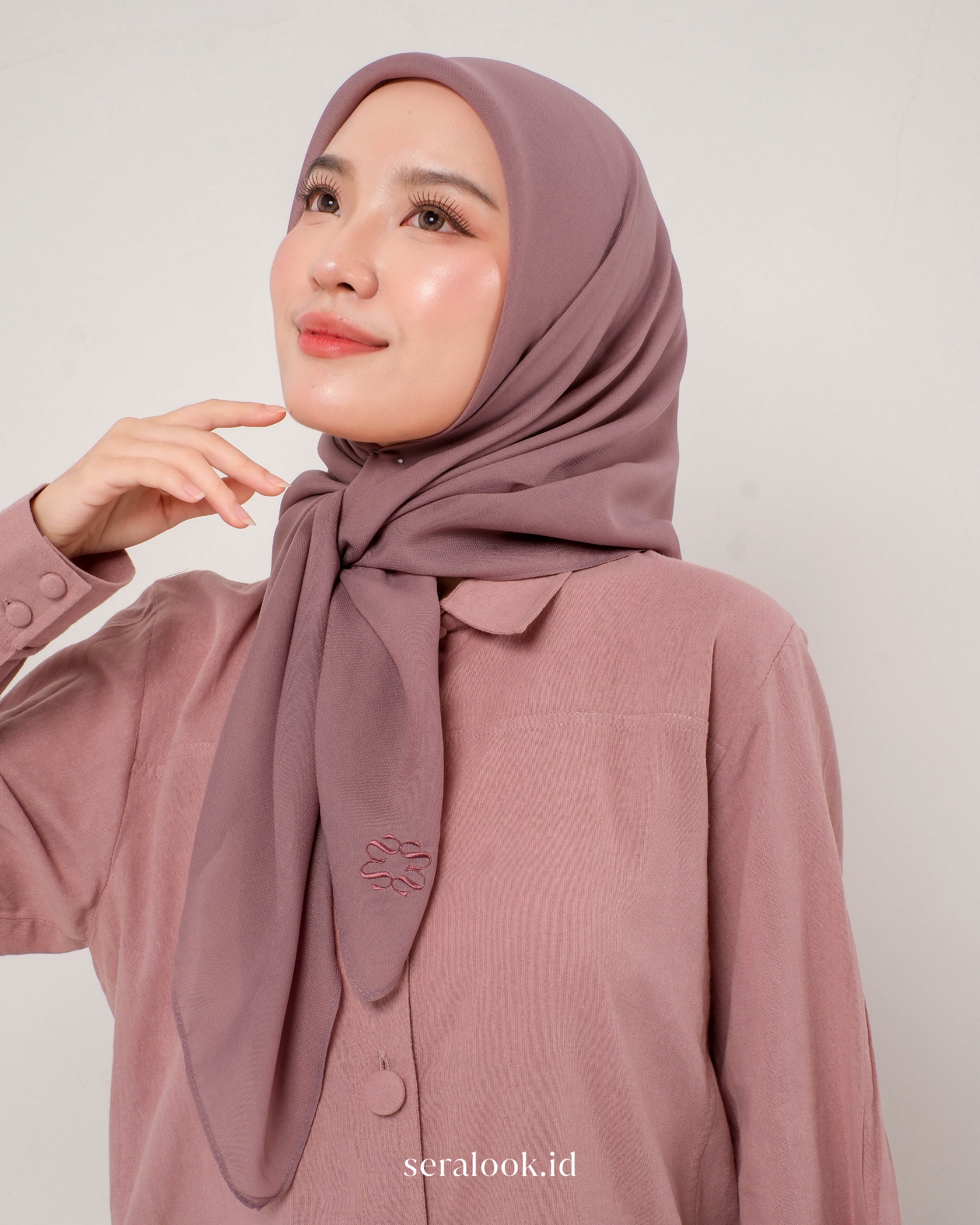 Nada Paris Shiffon Plain Square Hijab