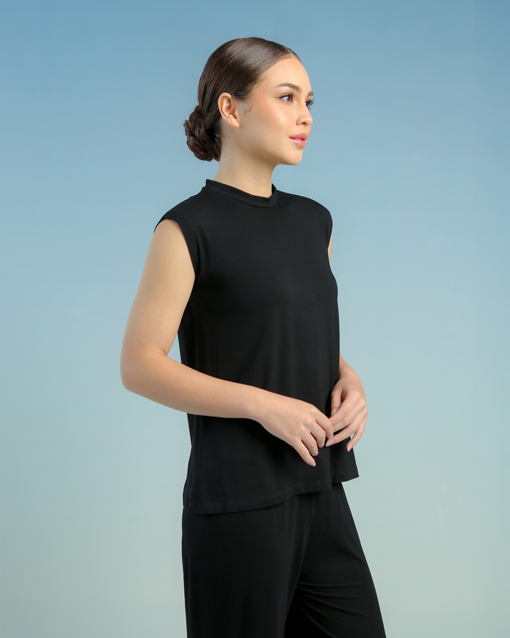 BALENS SLEEVELESS INNER - BLACK