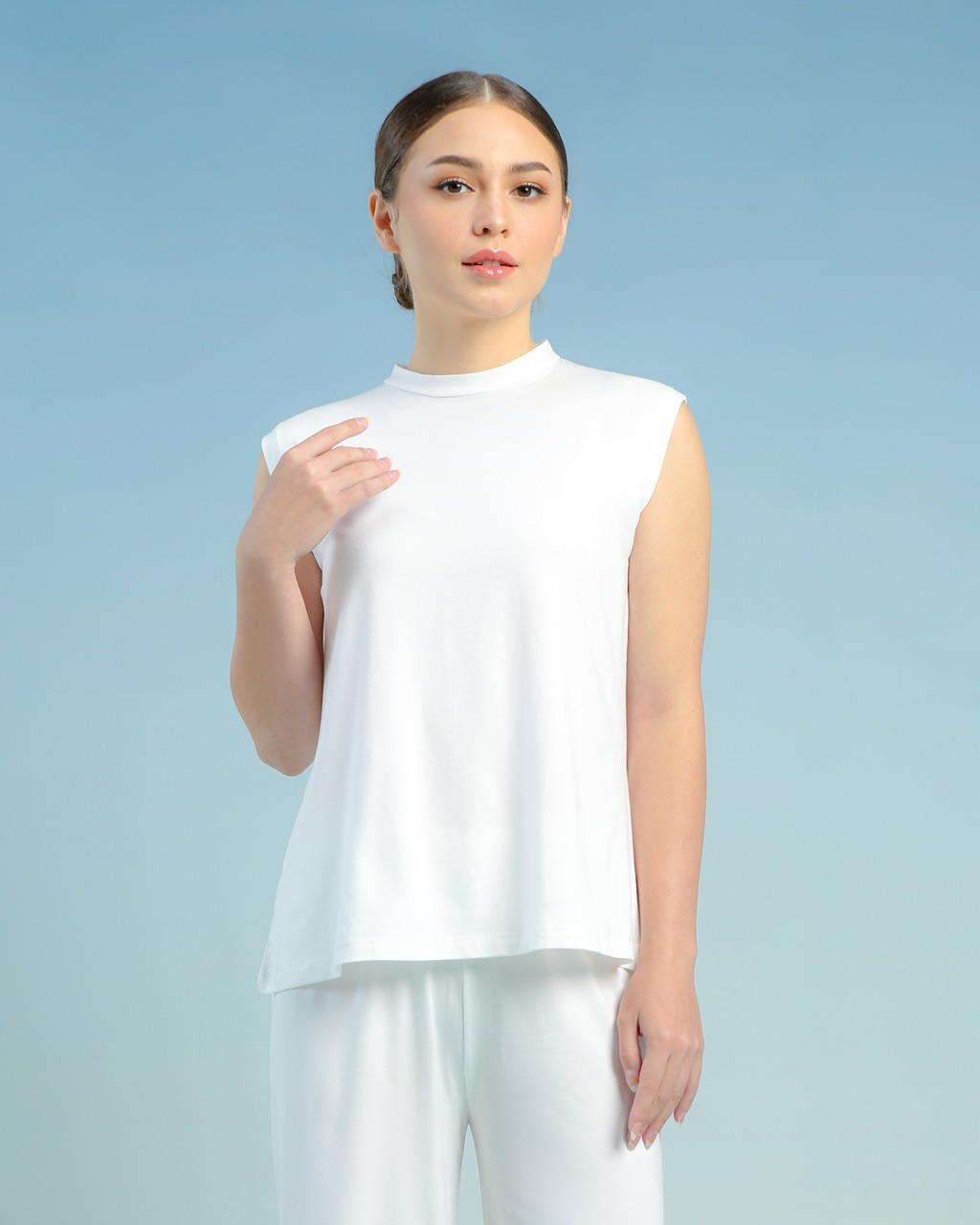 BALENS SLEEVELESS INNER - OFF WHITE