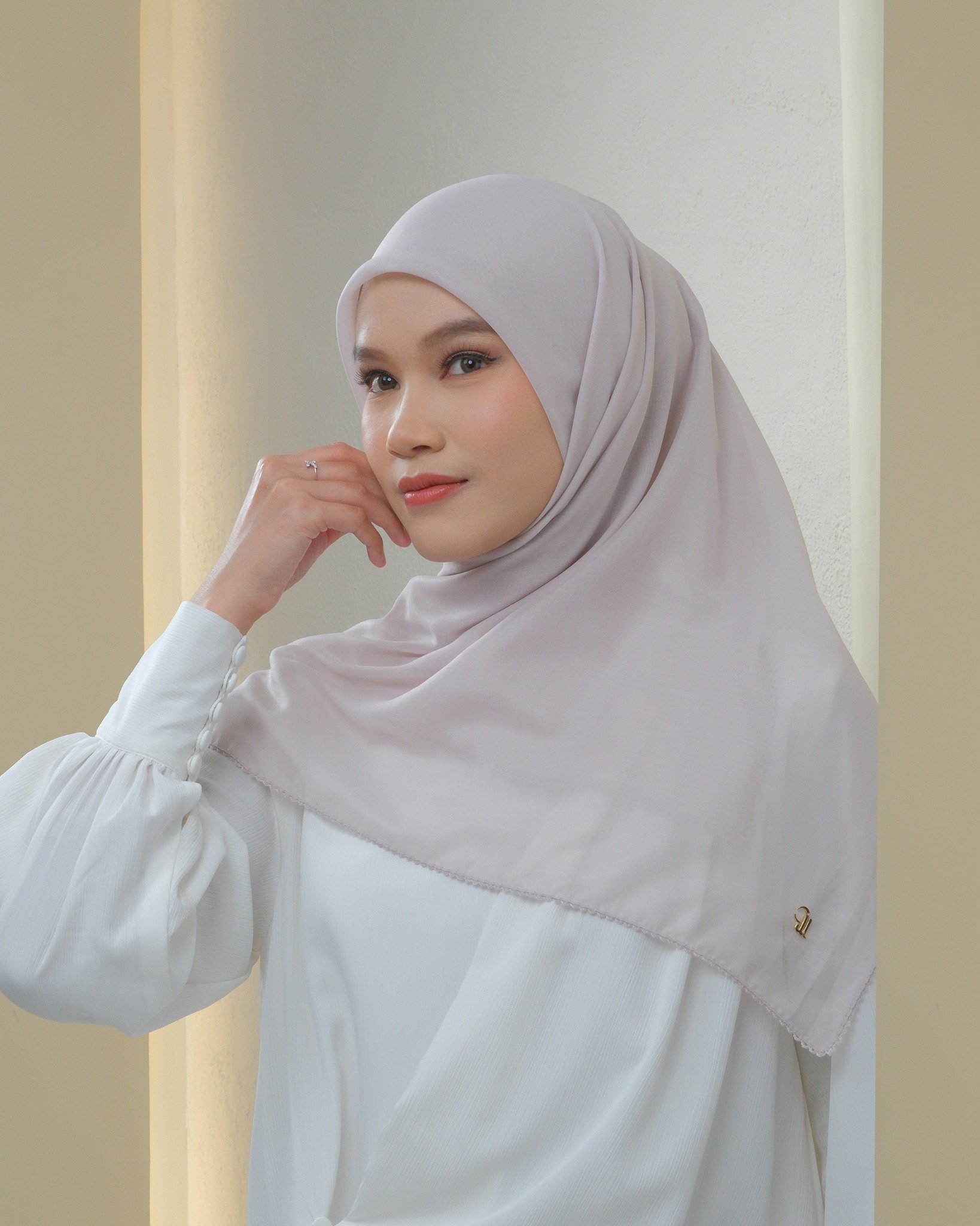 BASIC PARIS - LIGHT TAUPE
