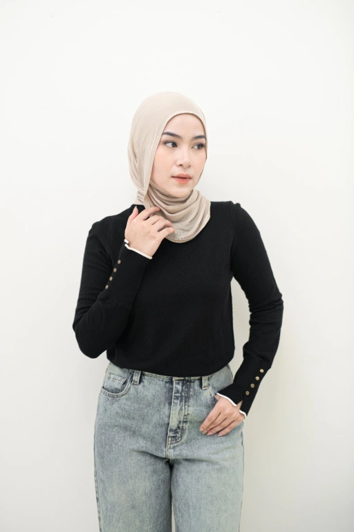 Image of Ivy Sweater Black