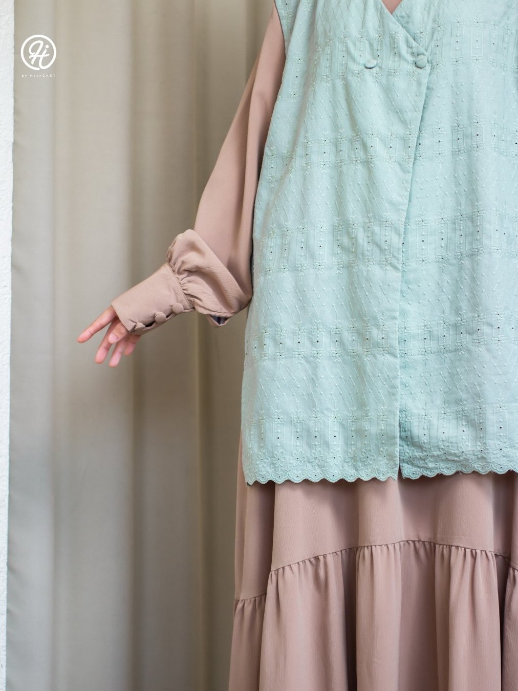 HJ Vest Nura