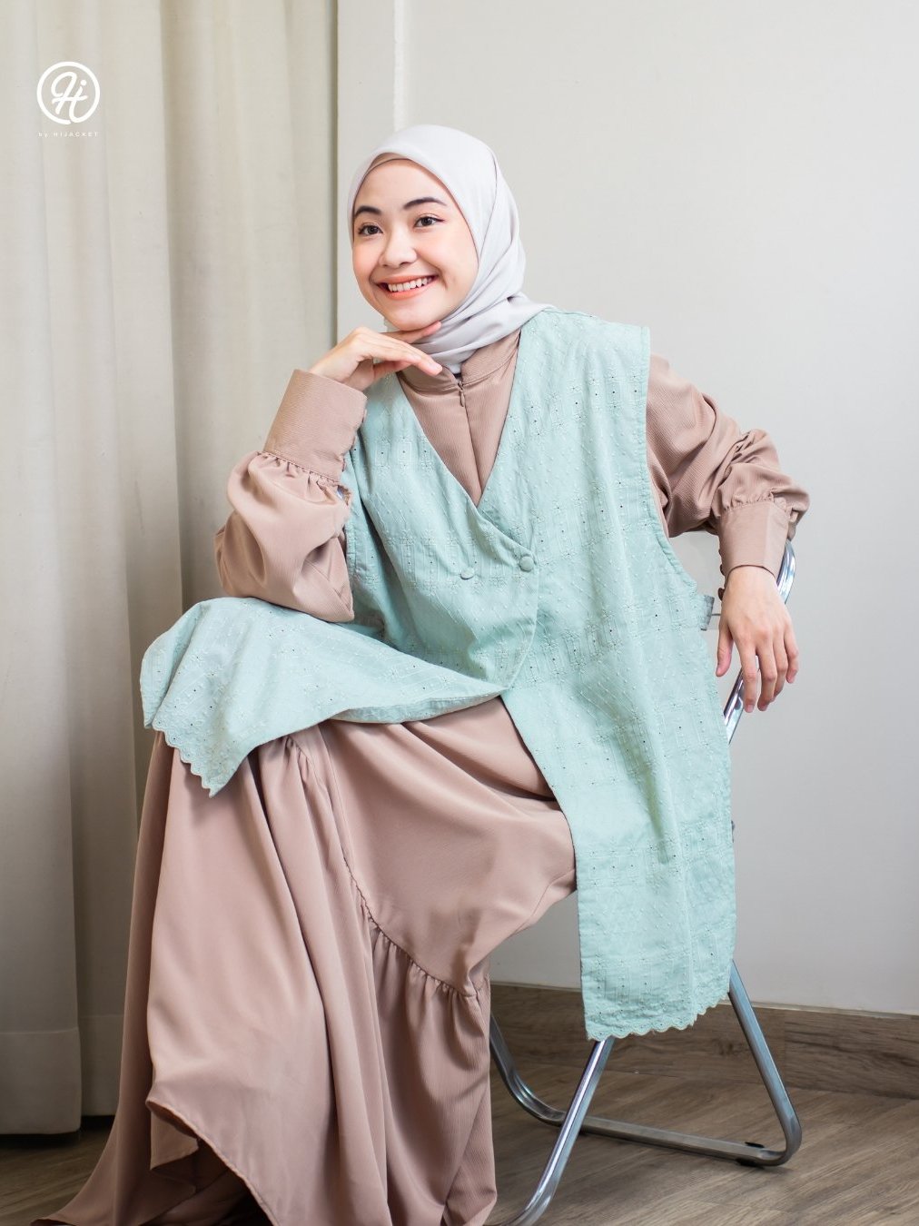 HJ Vest Nura