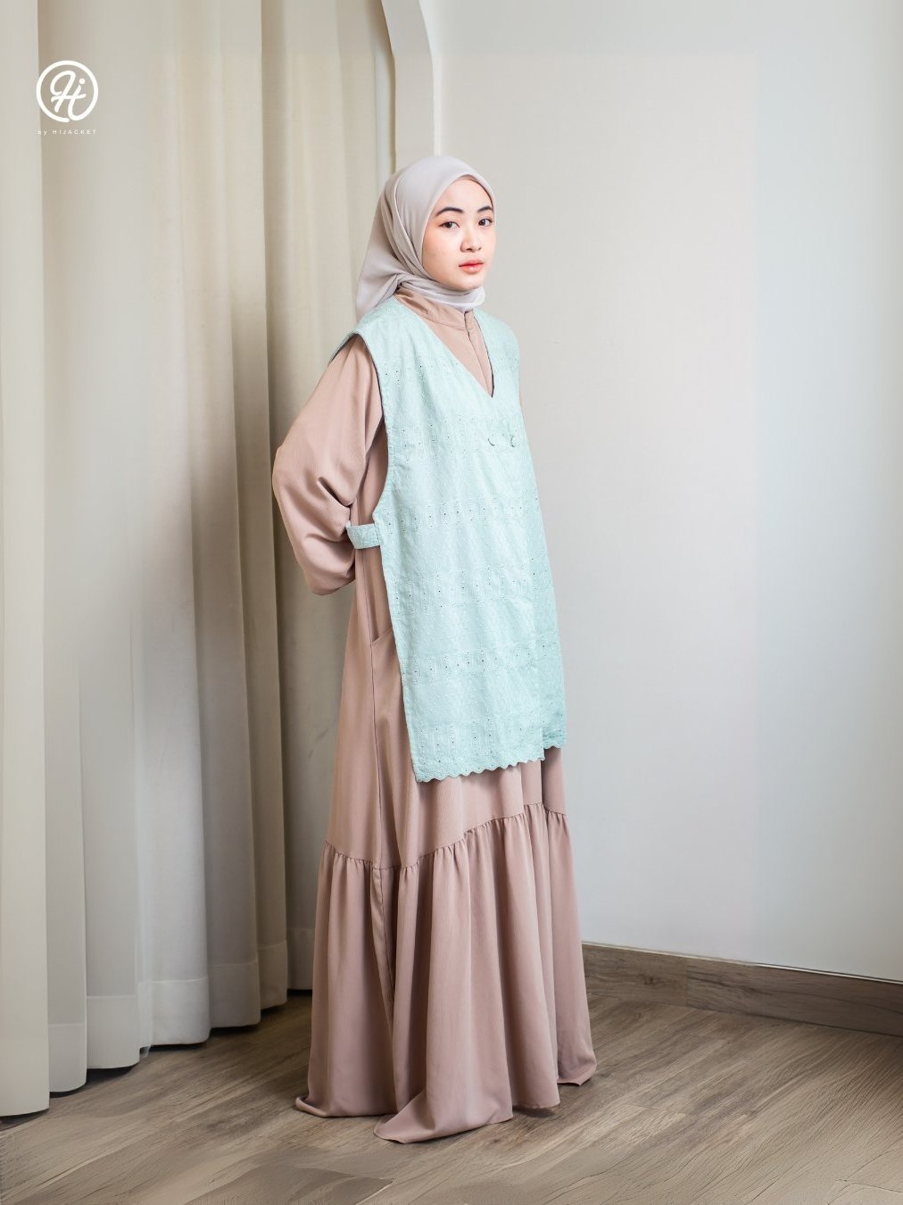 HJ Vest Nura