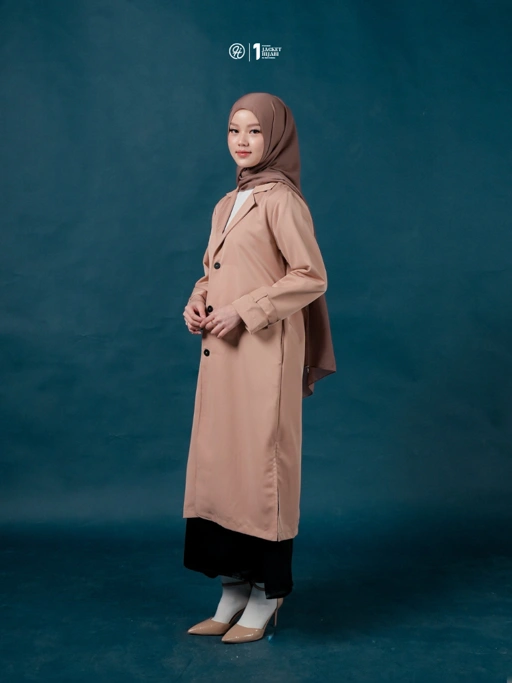 Image of Hijacket Zayna