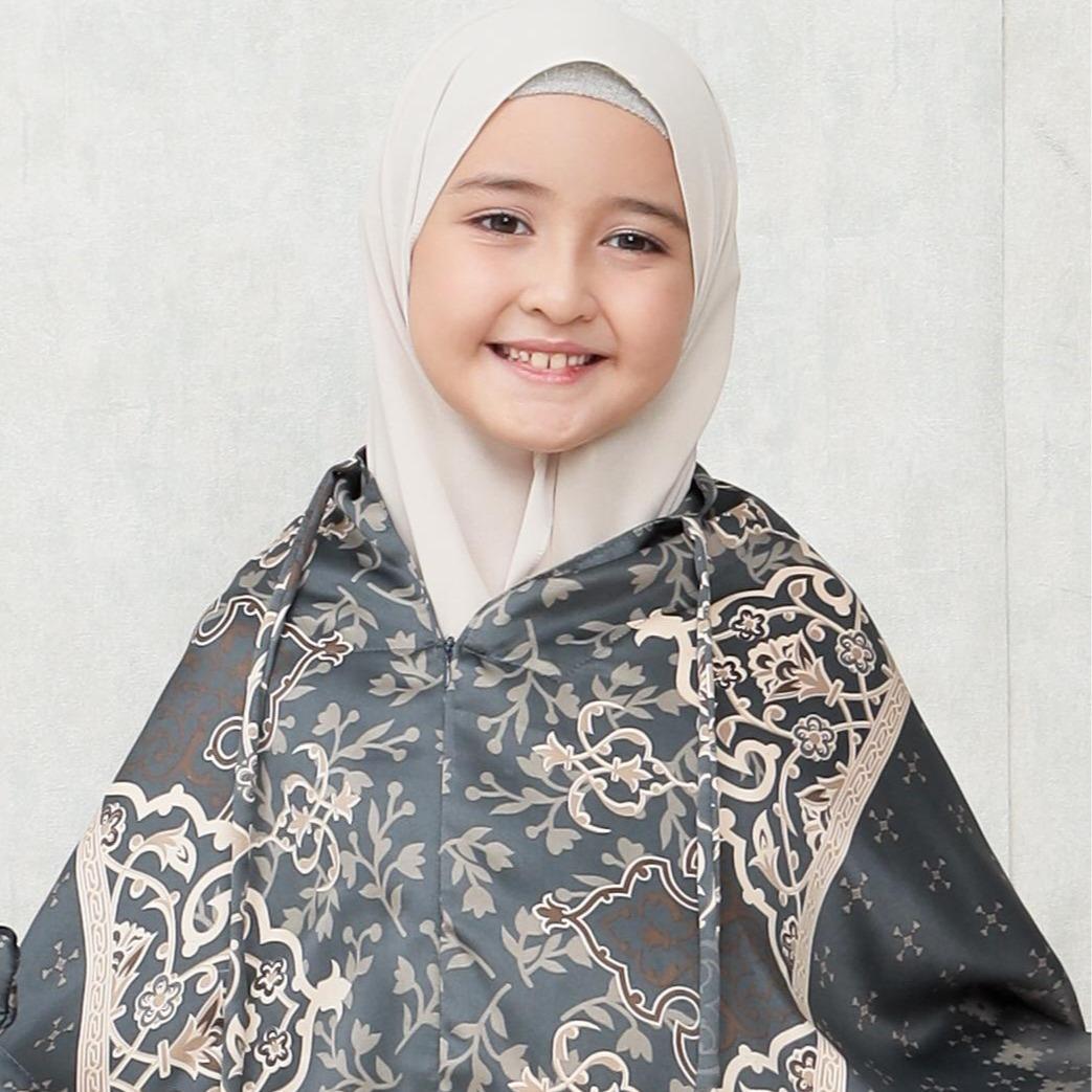 Mukena Anak sultan diory satin silk Lembut Muslim