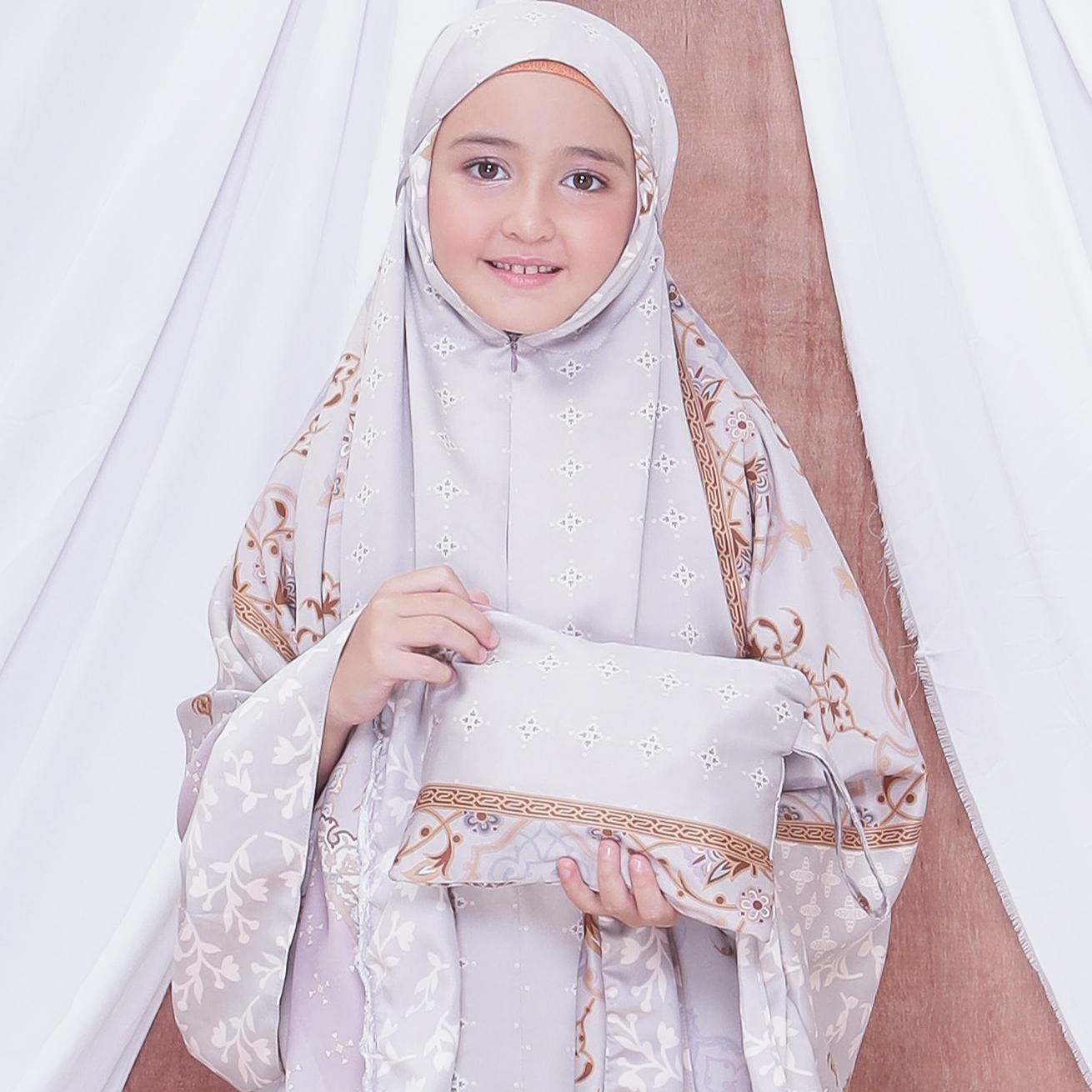 Mukena Anak sultan diory satin silk Lembut Muslim