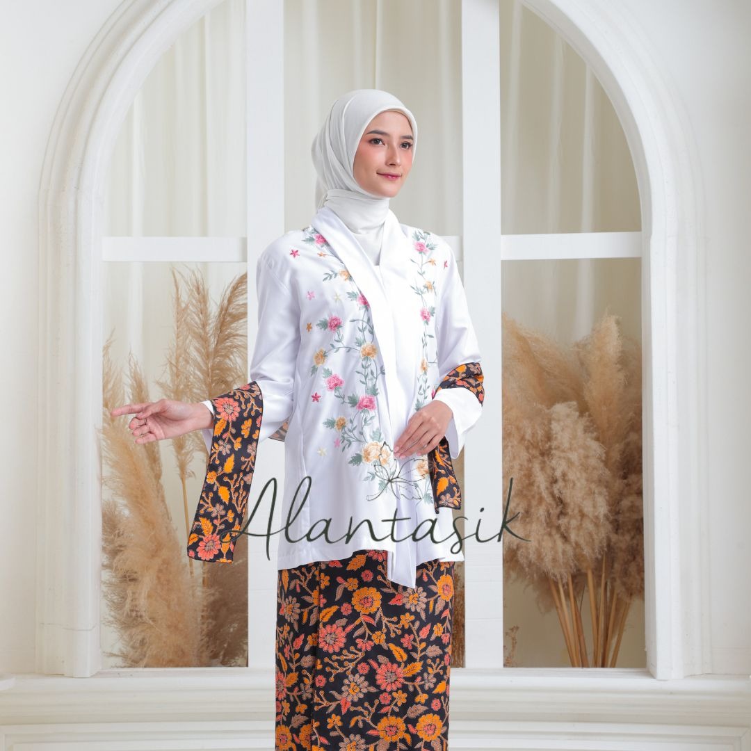 Kebaya Kartini BORDIR  Lengan Panjang bahan katun by alantasik