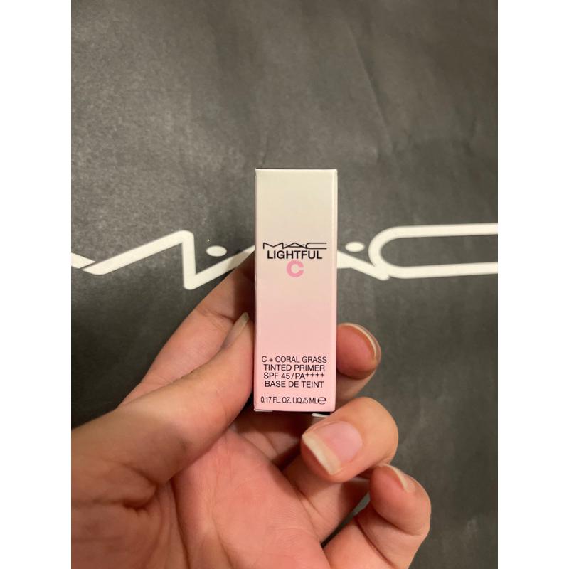 ทดสอบ - MAC - LIGHTFUL C C + CORAL GRASS TINTED PRIMER SPF 45 / PA++++ ไพรเมอร์ผสมกันแดด