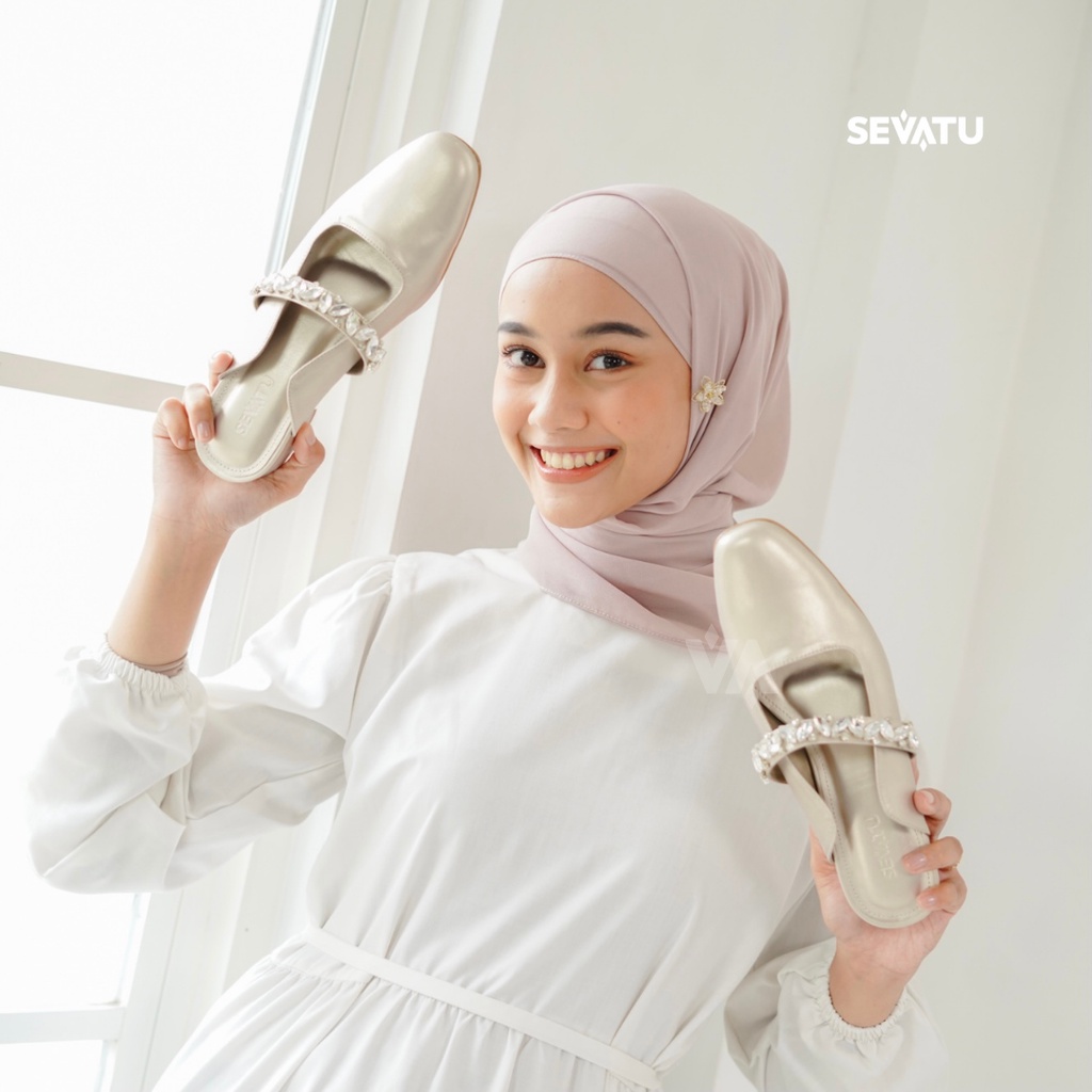 Sepatu Wanita Queeny Beads Mules (White, Nude, Misty Jade, Cream Pearl, Dusty Pink) by Sevatu