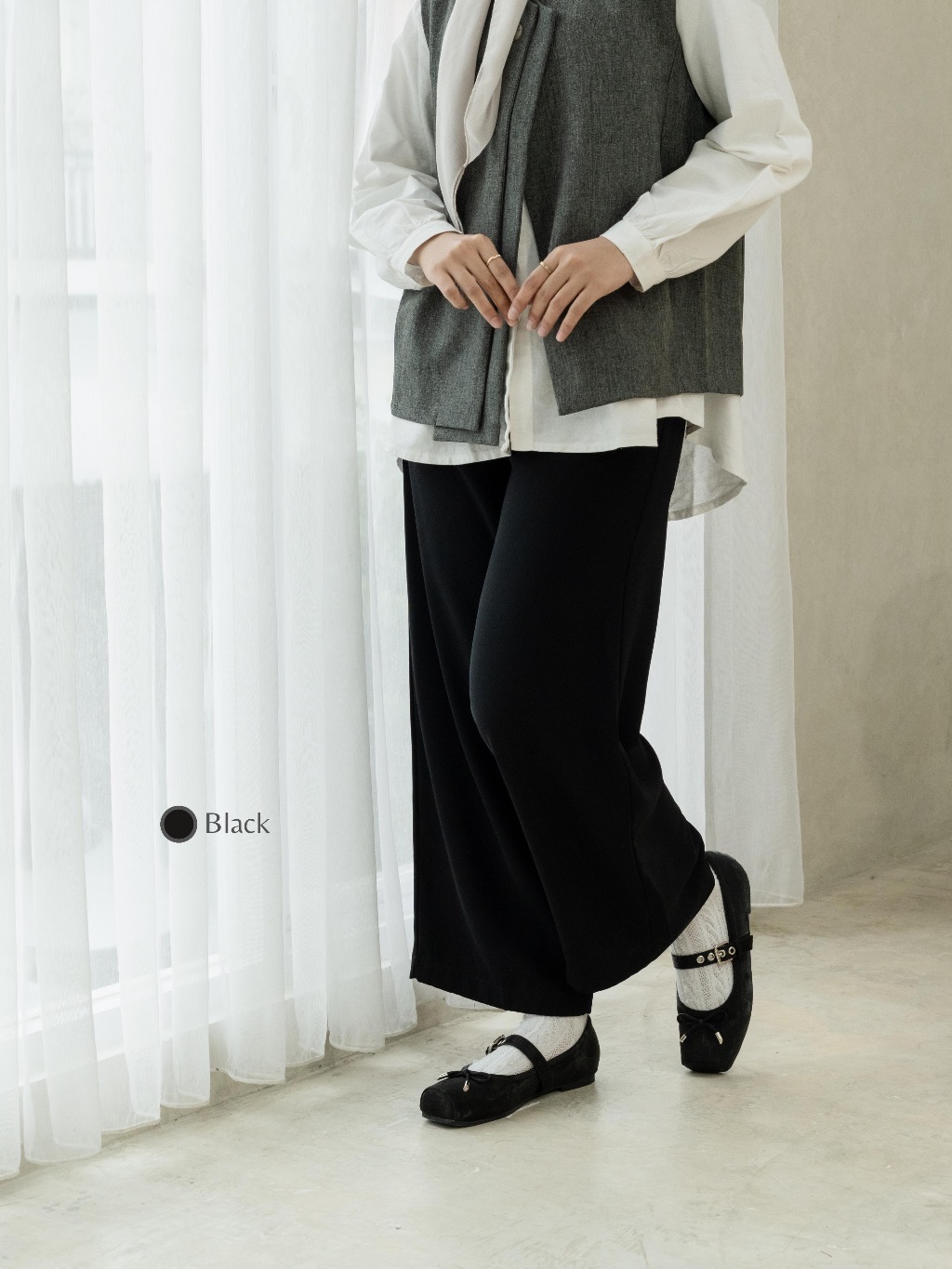 Lourie Flatshoes by SEVATU