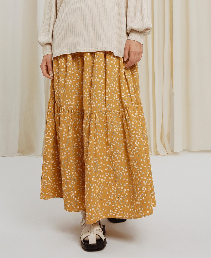 Yuki skirt Mom