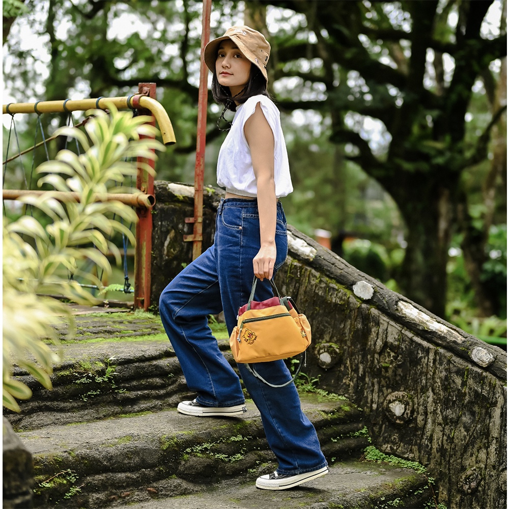 CRSL Bumpy Slingbag | Choose Characters | Tas Slingbag