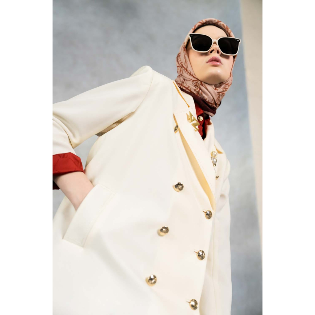 MONOGRAM BASIC BLAZER - VIVI ZUBEDI