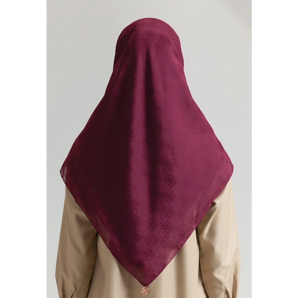 GALEA SCARF - RIA MIRANDA