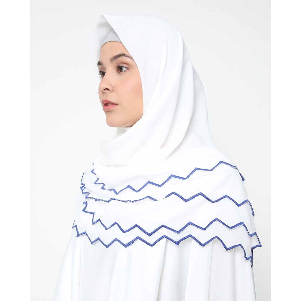 PRISM SCARF WHITE - RUMAH AYU X JEFFRY TAN