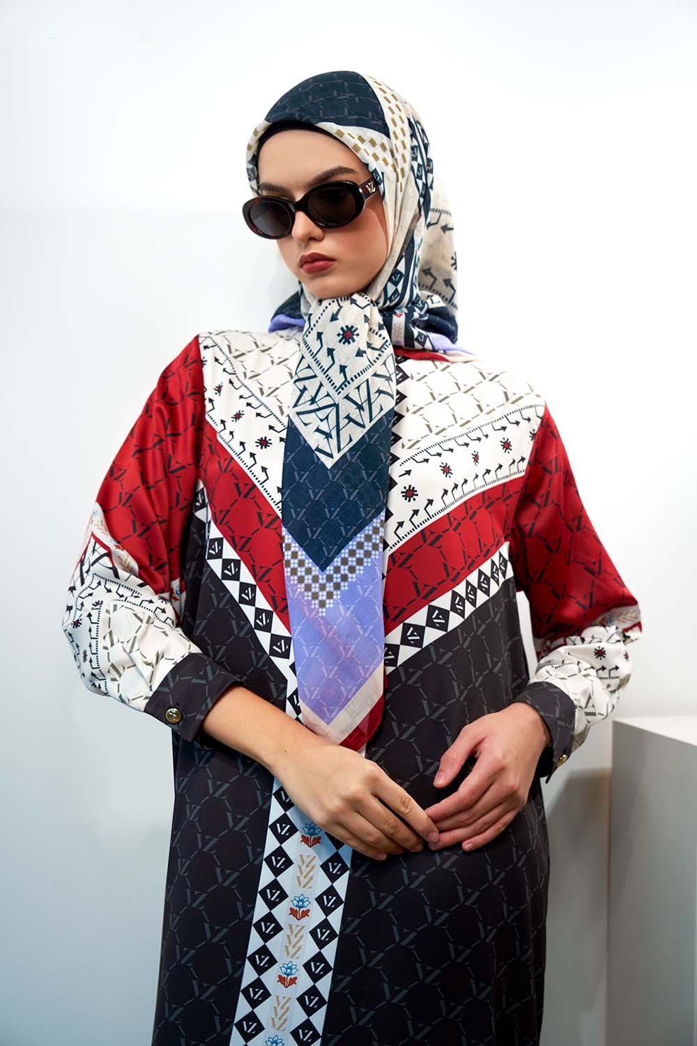 ESCAPADE SCARF - VIVI ZUBEDI