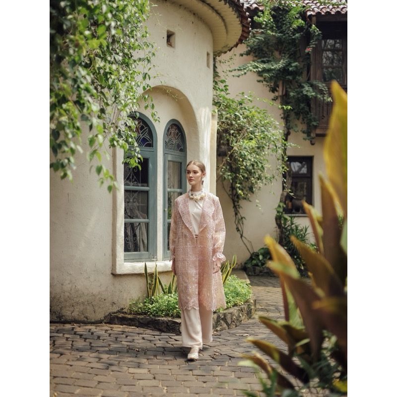 QILA OUTER - SIMPLYVEEWEE