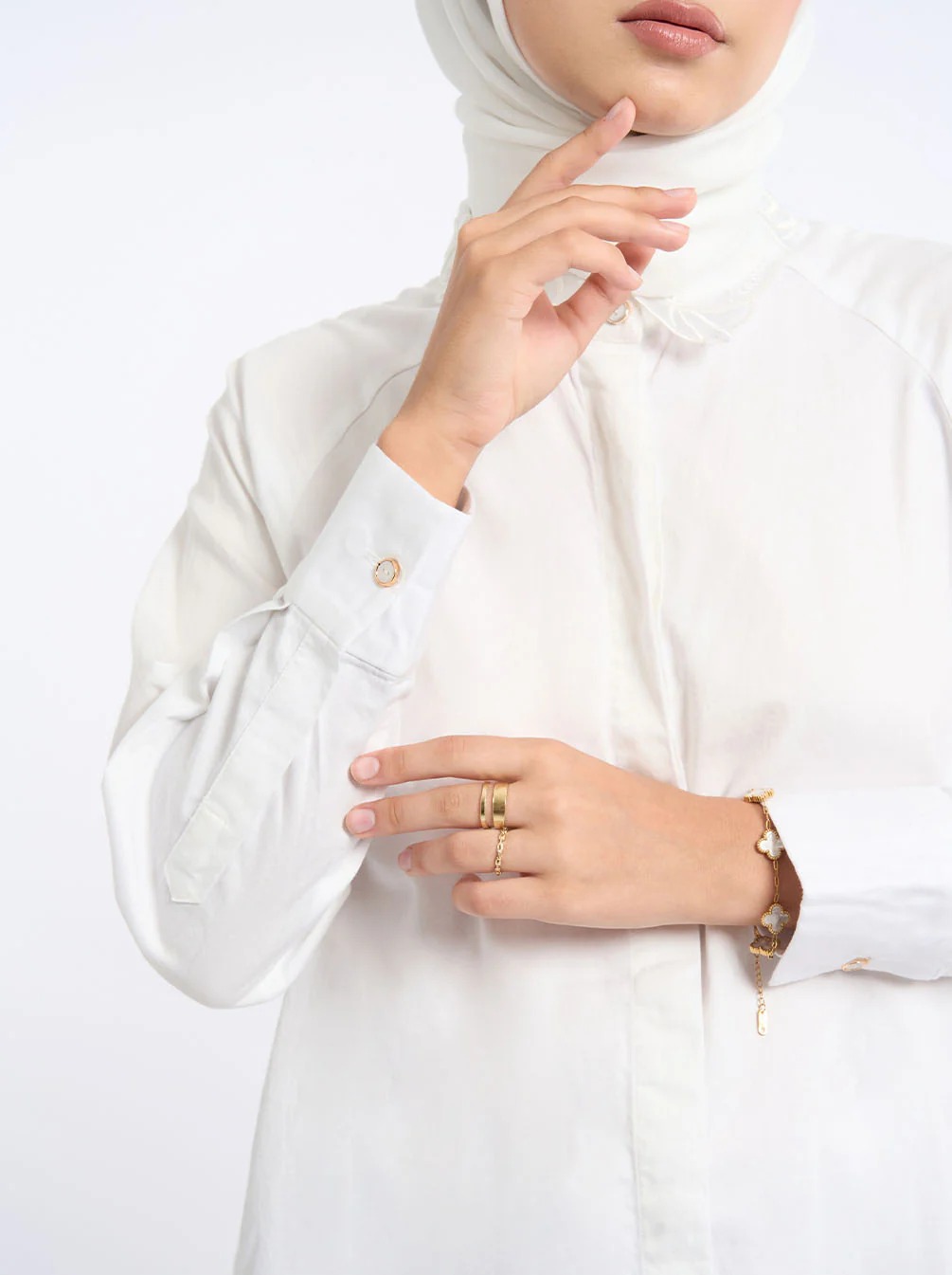 ISKA EMBROIDERY COLLAR TOP - KAMI