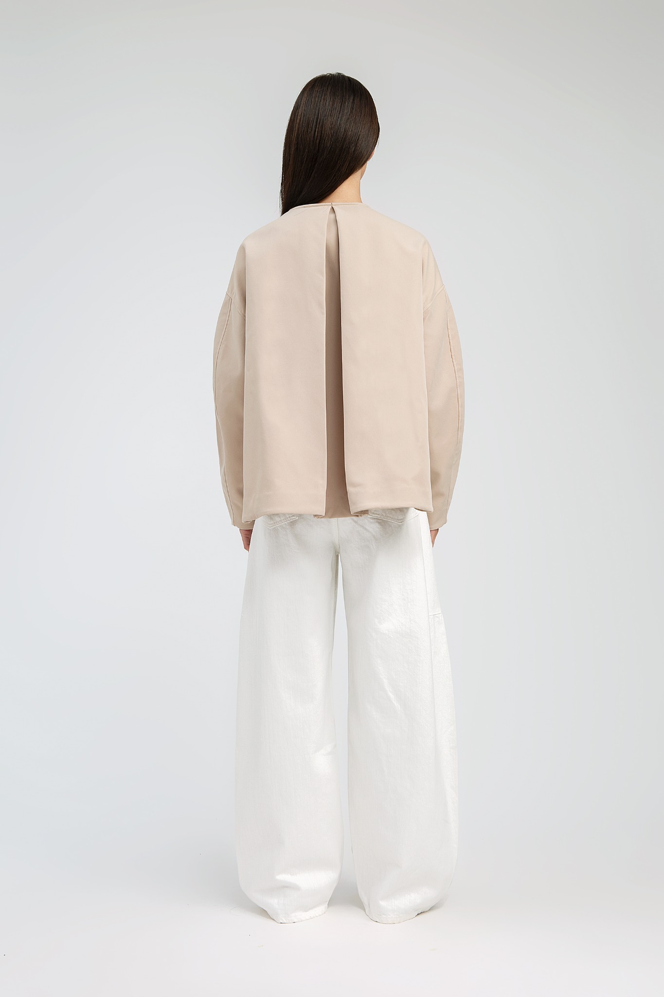 CATERIN BEIGE ROUND JACKET - NAGITA SLAVINA X IKYK