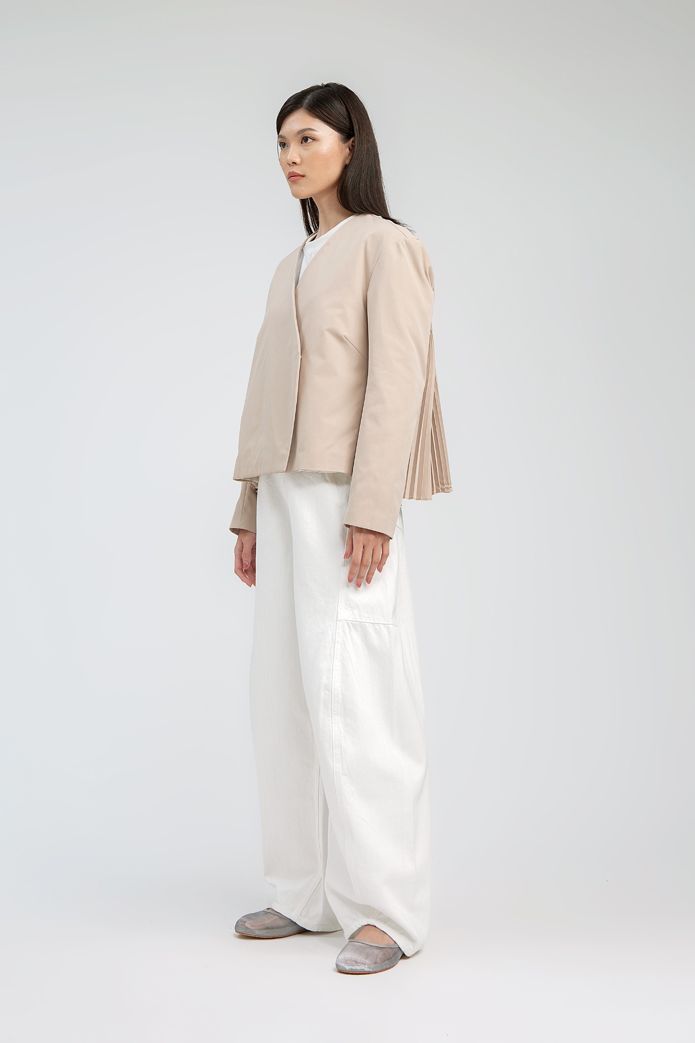 DELANO PLEATS BEIGE OUTER - NAGITA SLAVINA X IKYK
