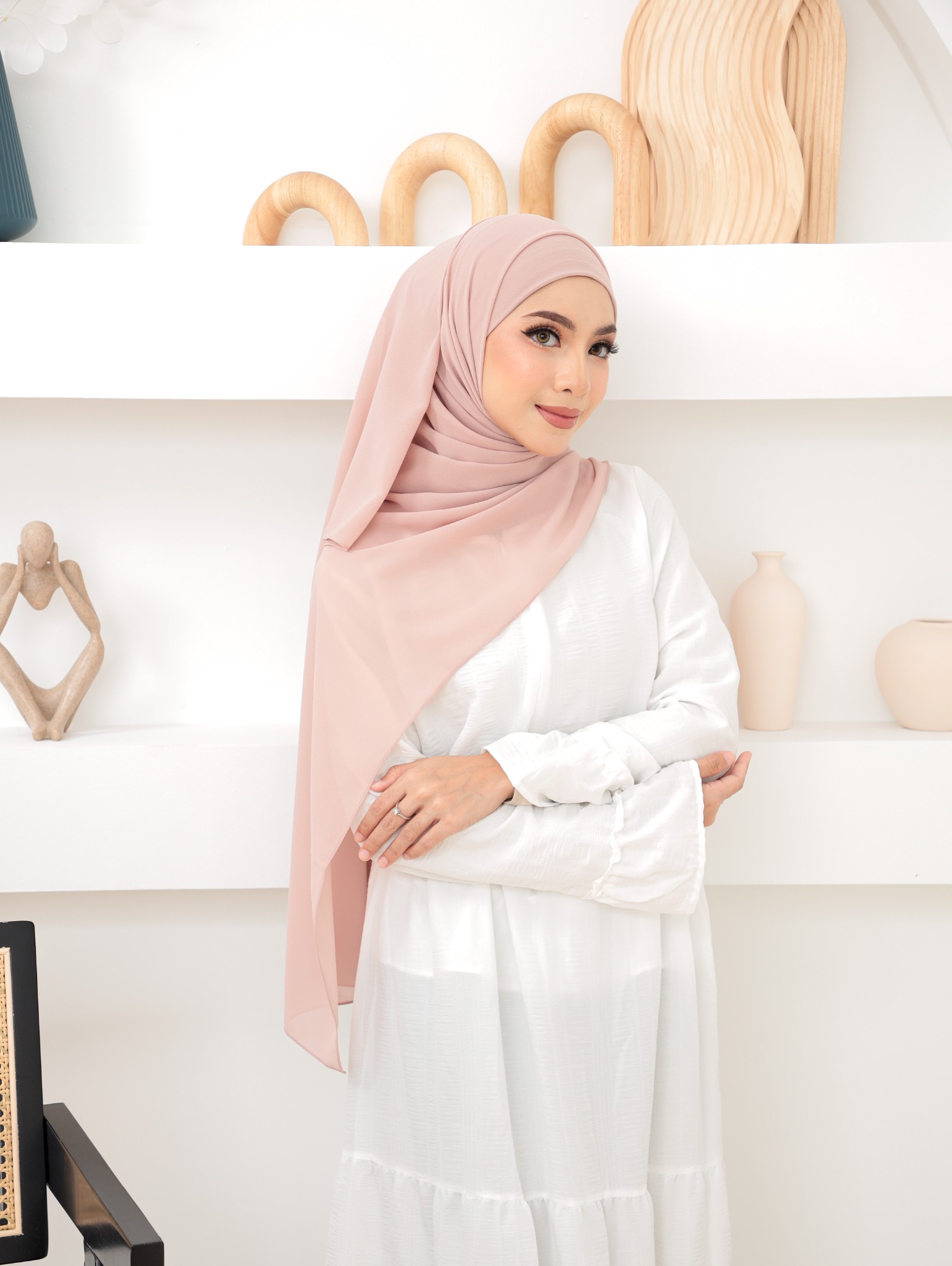 SARAH OTG SHAWL 2.0 - GHANIEA