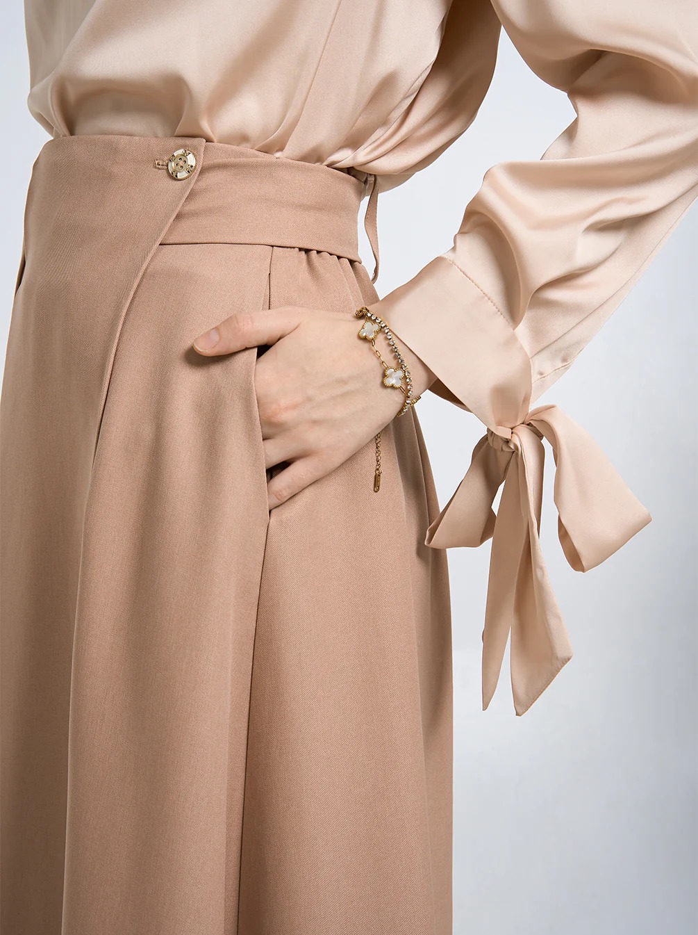 RAJINI BOX PLEATED SKIRT PLAIN - KAMI