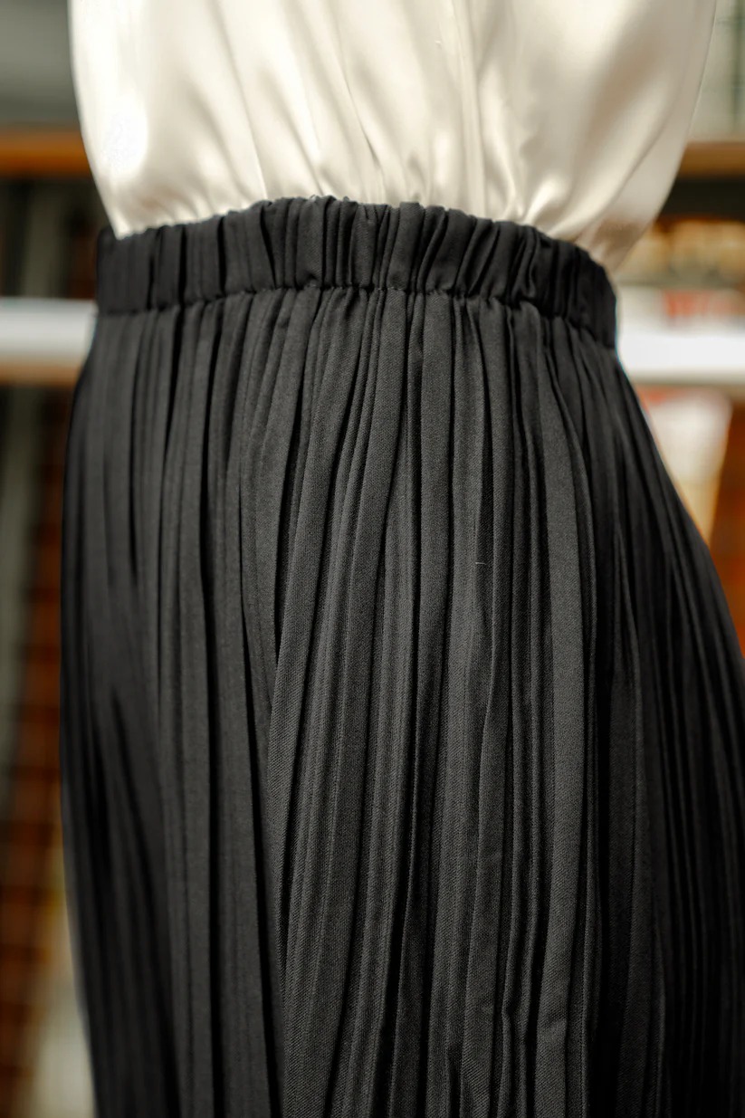 ORION PLEATED PANTS - BENANG JARUM