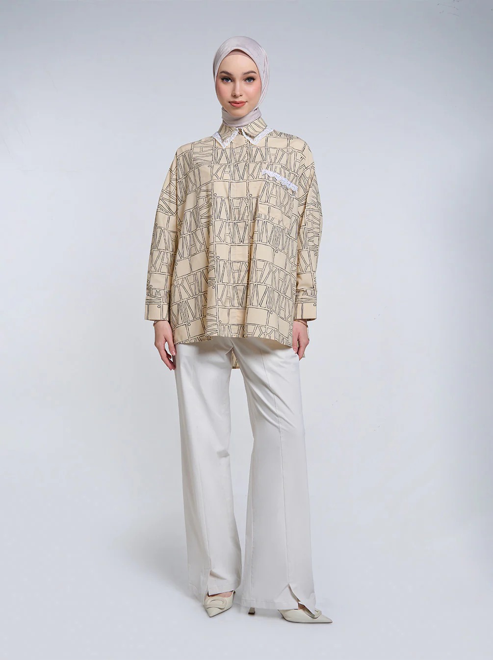 YENA EMBROIDERY COLLAR TOP - KAMI