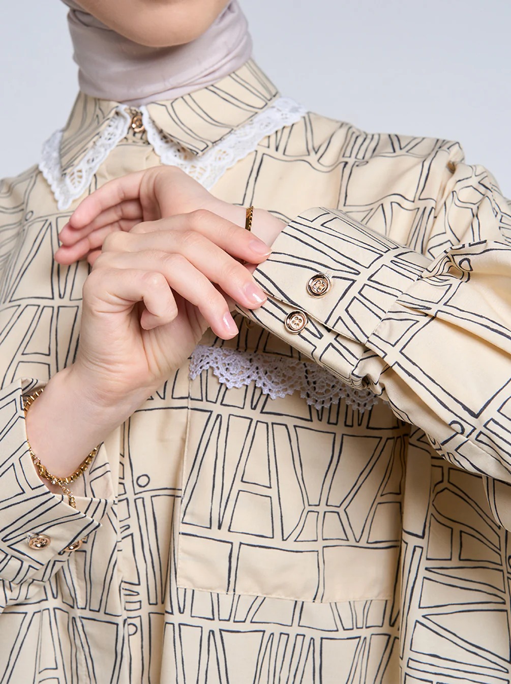 YENA EMBROIDERY COLLAR TOP - KAMI