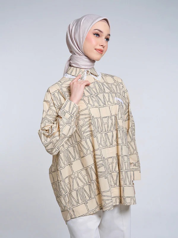 YENA EMBROIDERY COLLAR TOP - KAMI