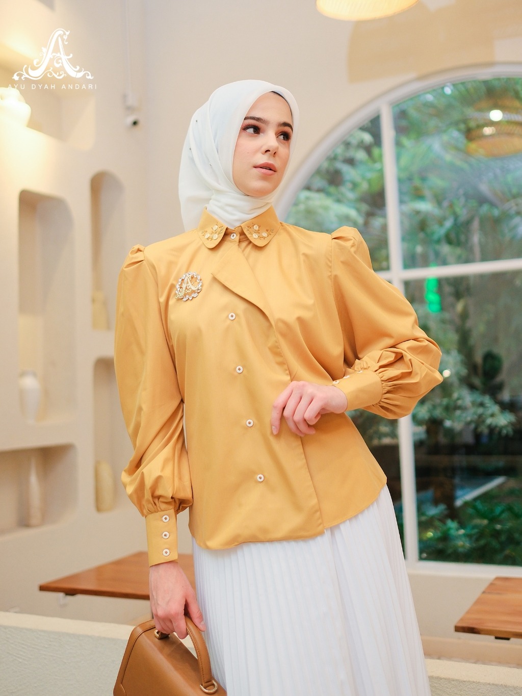 NAMEERA TOP - AYU DYAH ANDARI