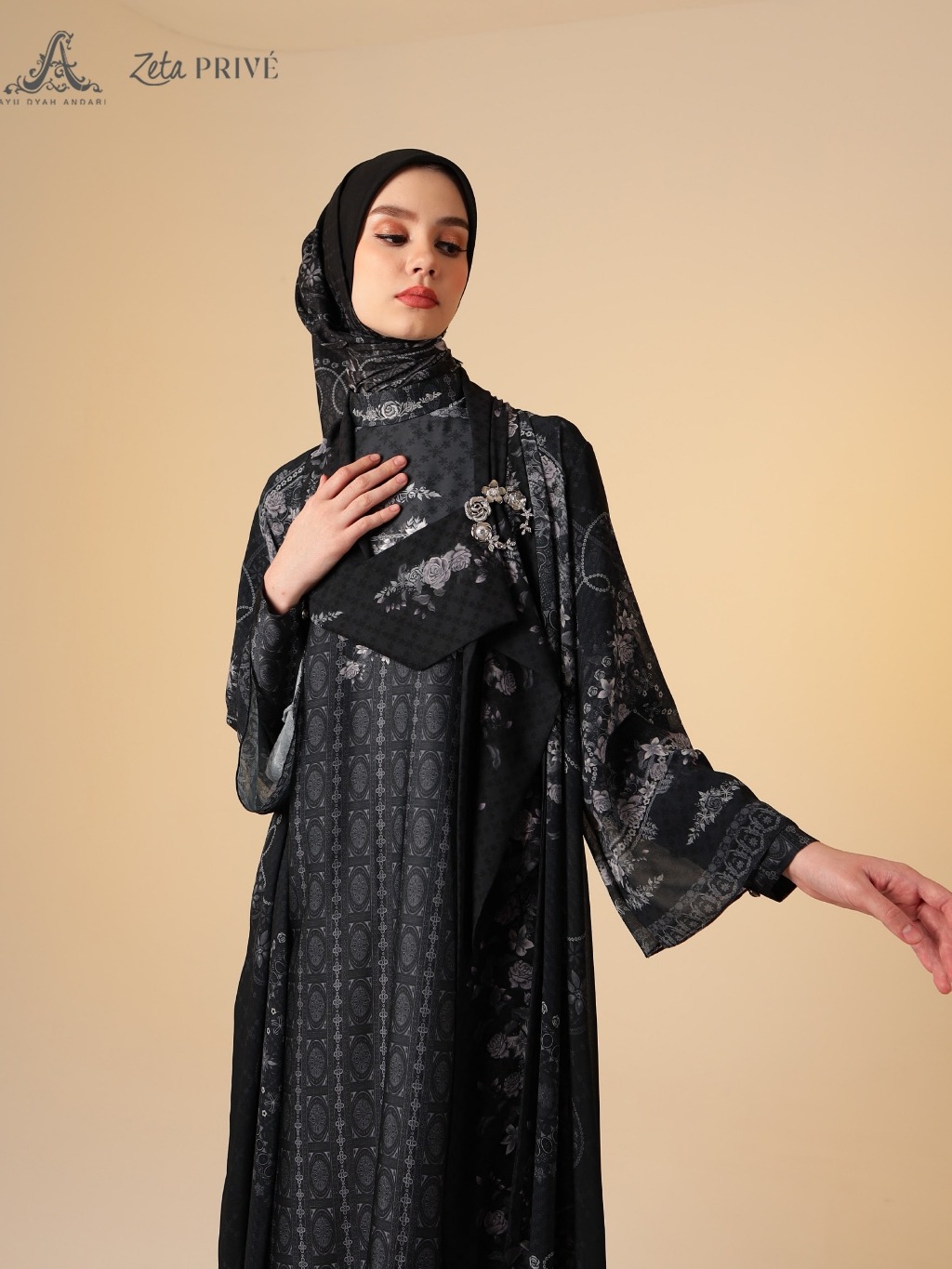 CHERRIS SET - AYU DYAH ANDARI