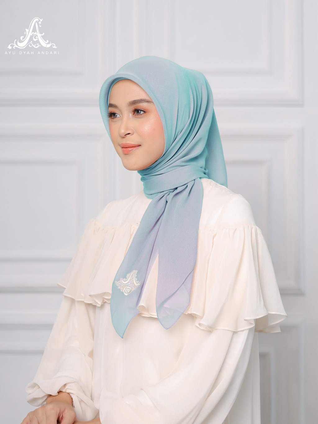 SCARF PLAIN - AYU DYAH ANDARI