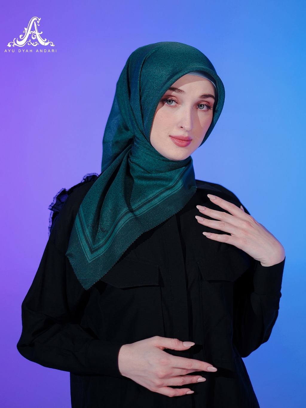WONDER ROSE SCARF - AYU DYAH ANDARI