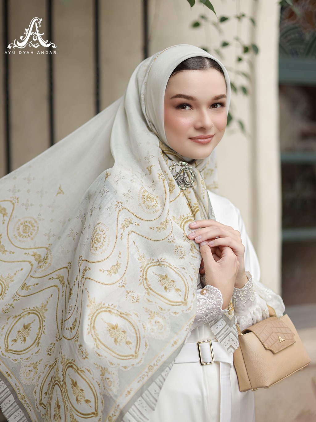 ROSE AND BEYOND SCARF - AYU DYAH ANDARI