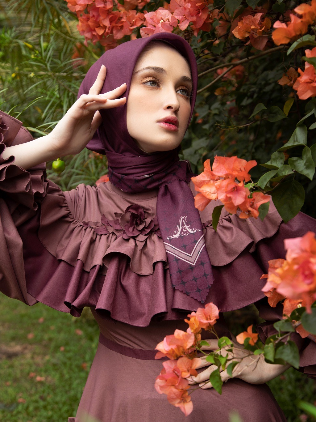MONOROSE SCARF - AYU DYAH ANDARI