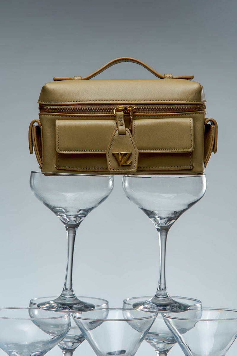 CARRY ME BAG PLAIN - VIVI ZUBEDI