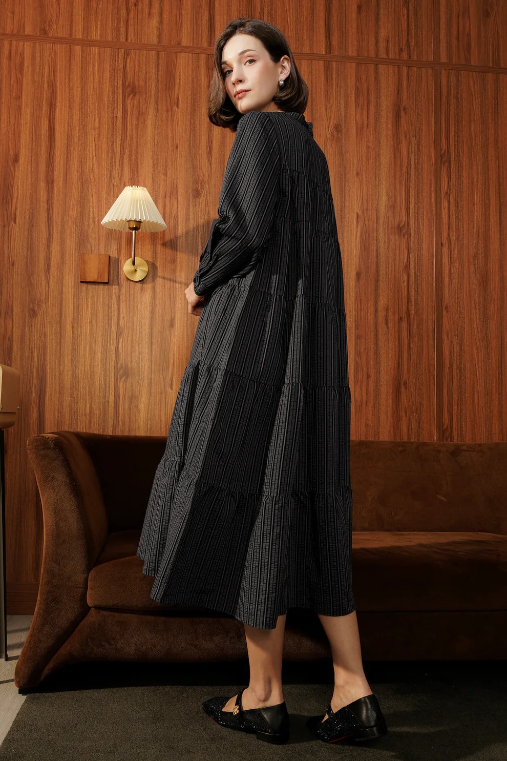 MIRA TEXTURE DRESS BLACK - BENANG JARUM