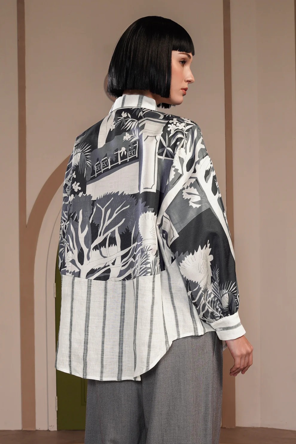 DREAMSCAPE DIMENSIONS STRIPE SHIRT NOIR - BENANG JARUM