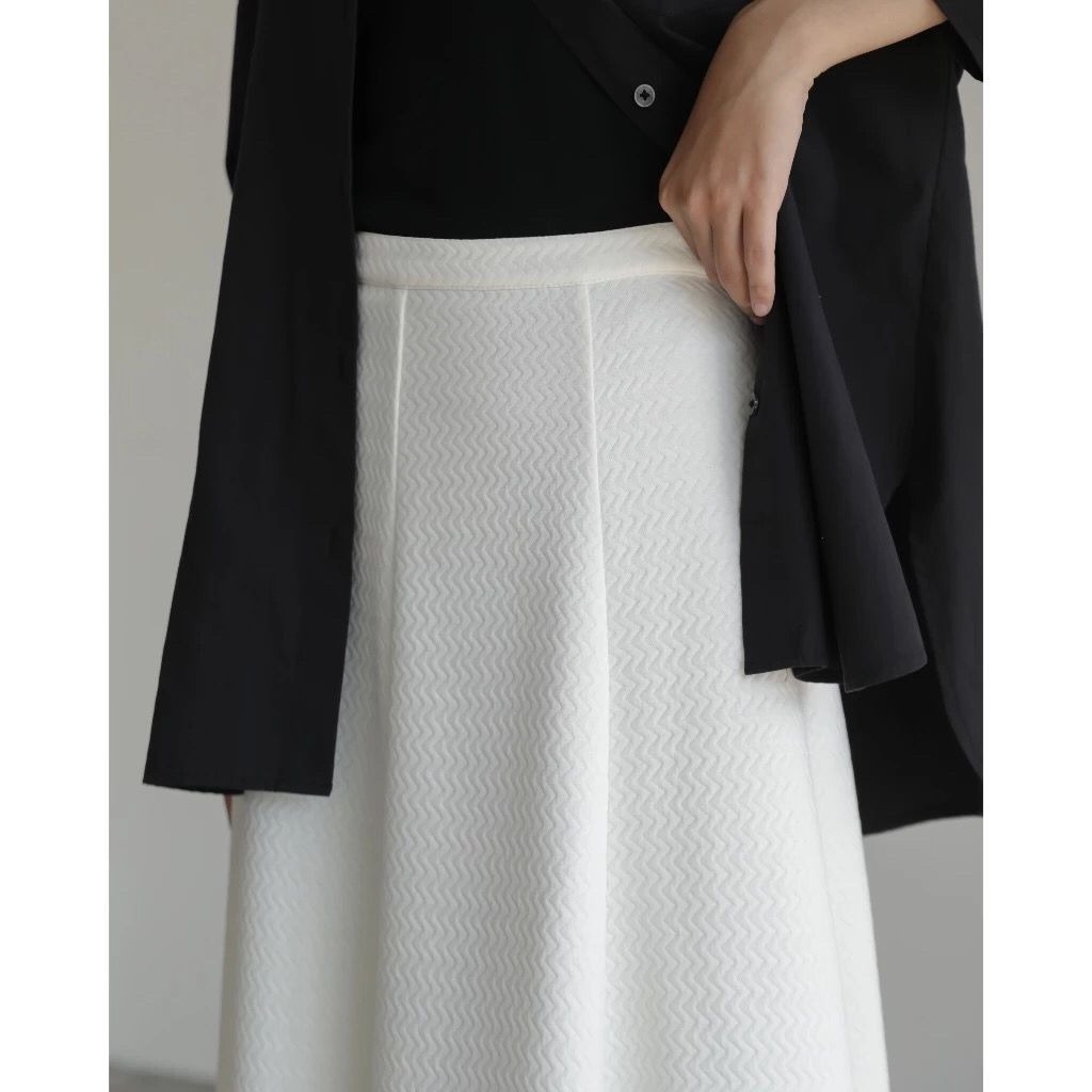 FLUFFY SKIRT - SABAMODEST