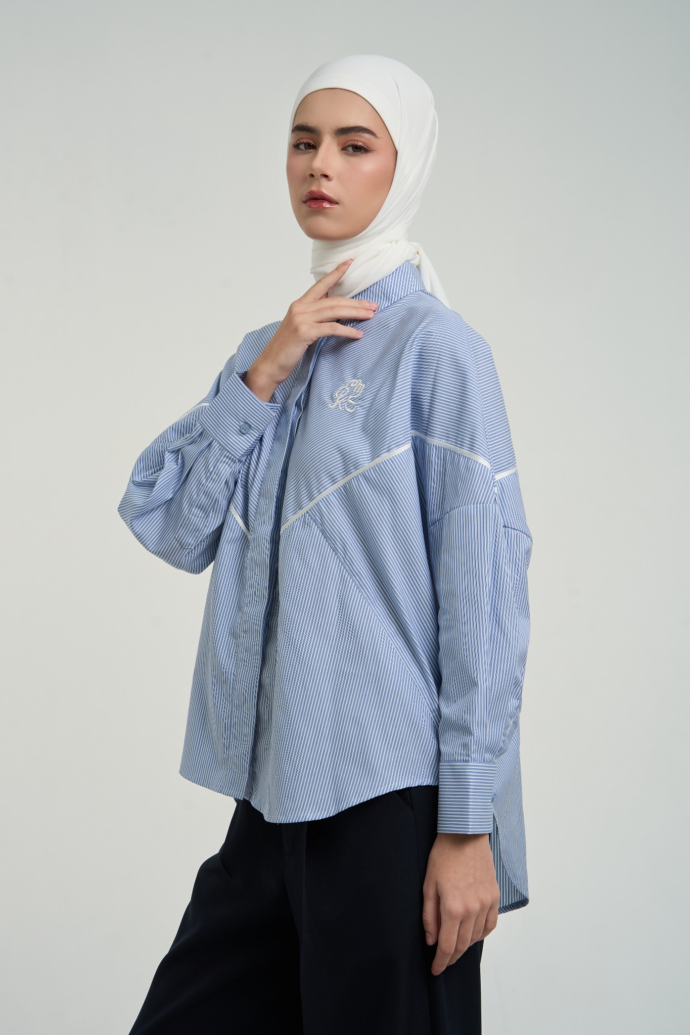 MISYA OVERSIZED TOP  BLUE - KAMI
