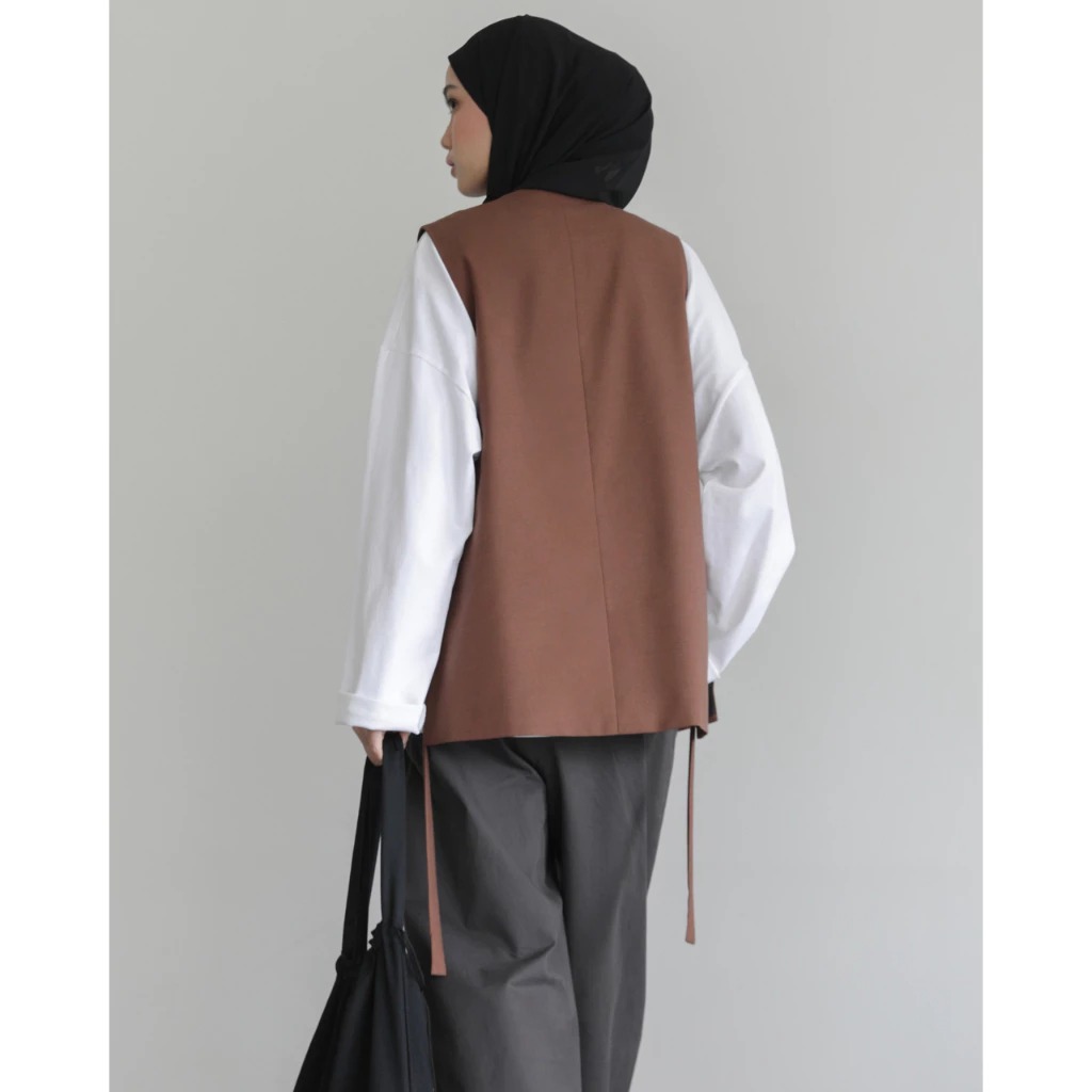 SPLIT VEST CARAMEL - SABAMODEST