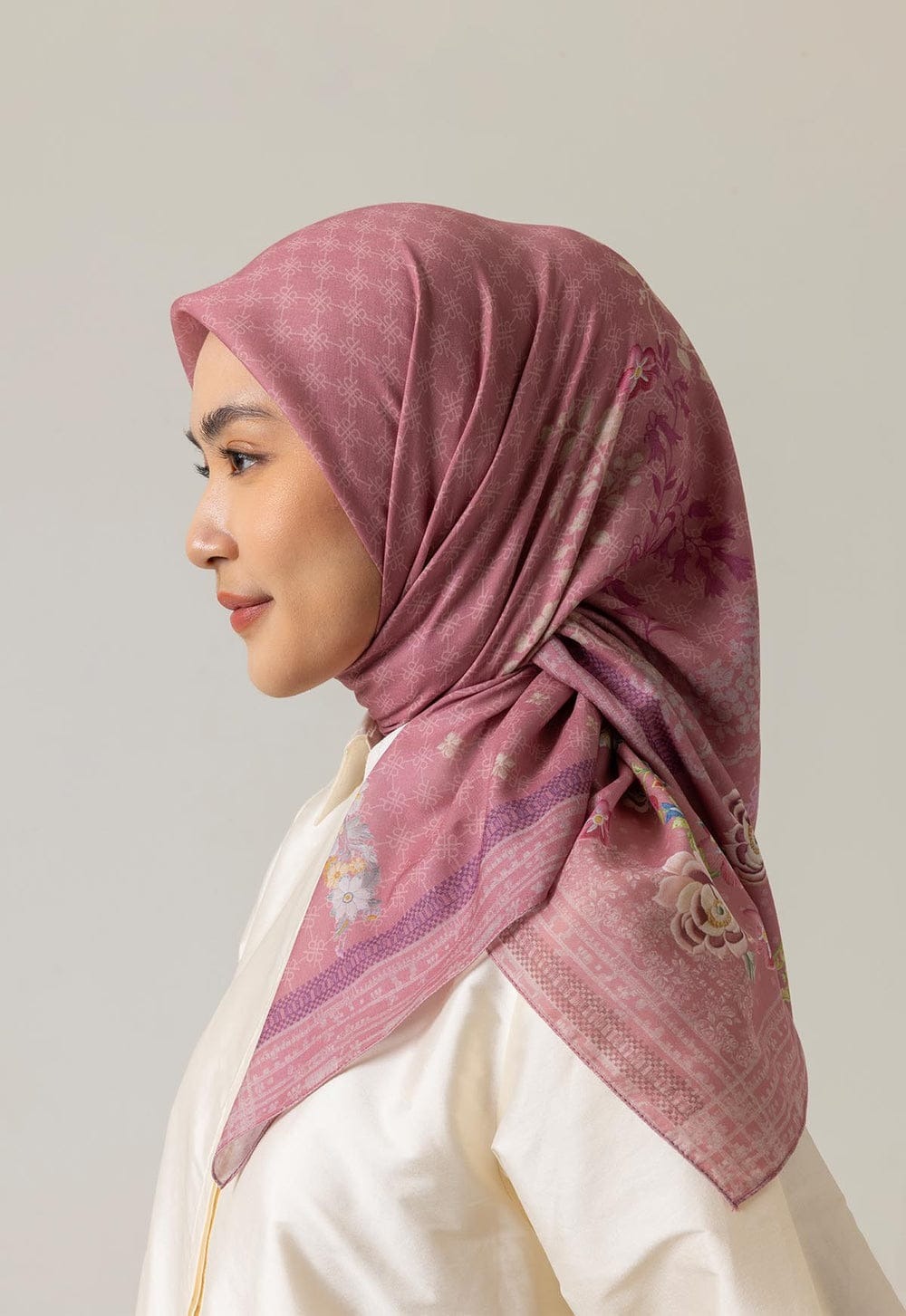NEZANA SCARF - RIA MIRANDA