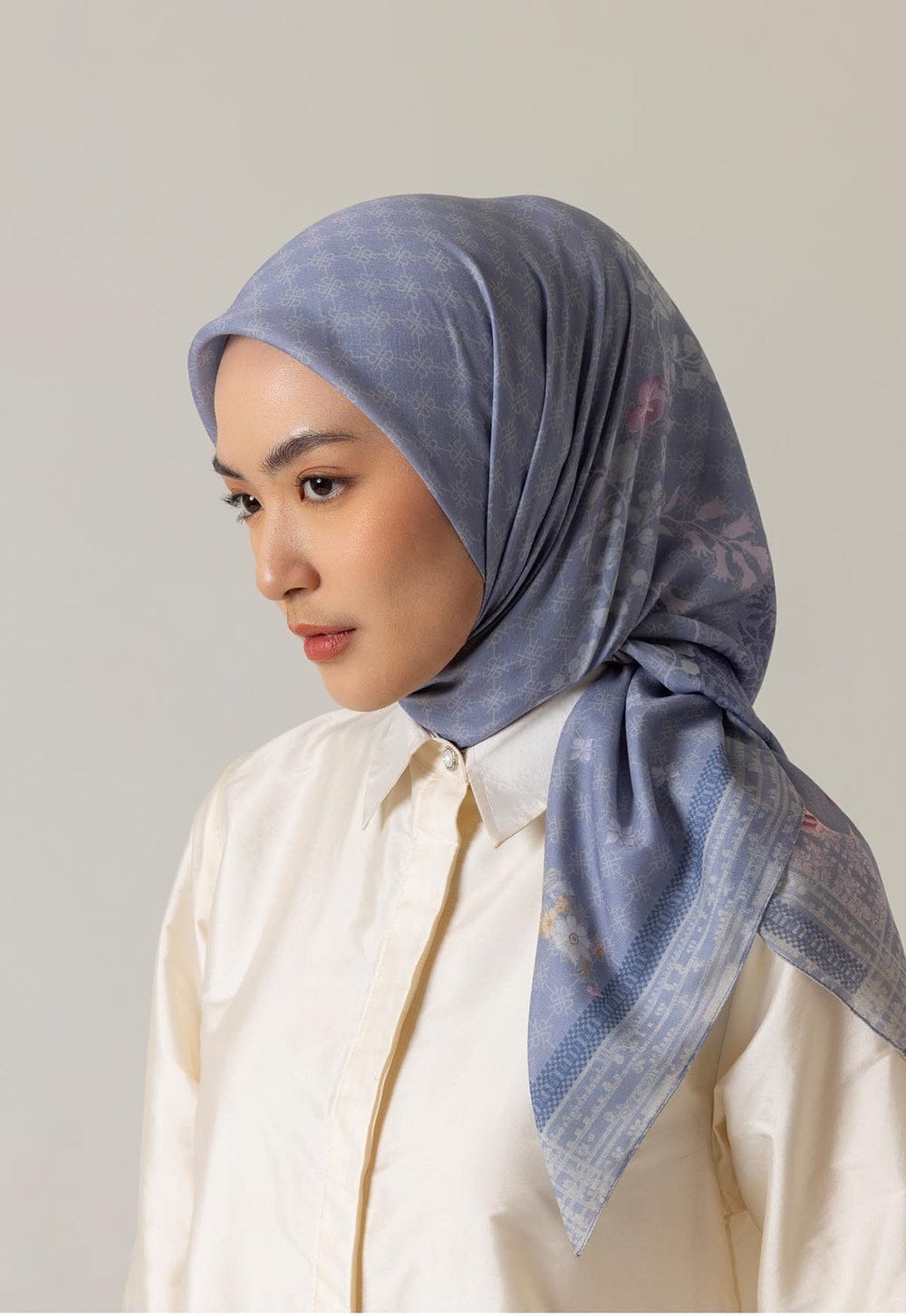 NEZANA SCARF - RIA MIRANDA