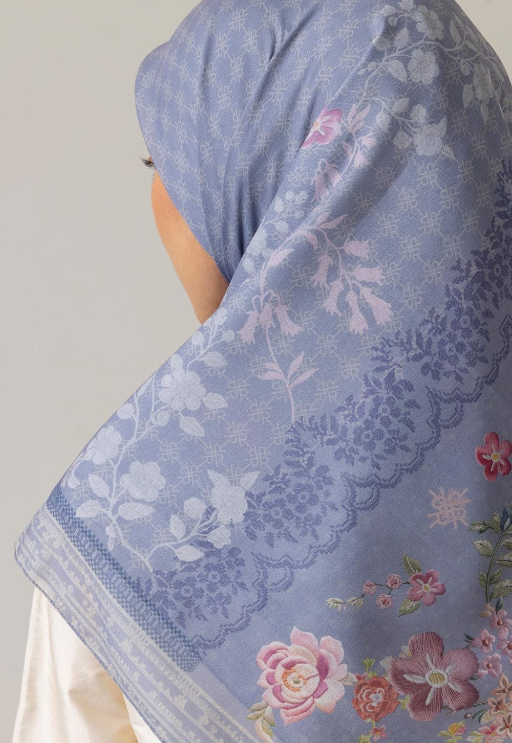 NEZANA SCARF - RIA MIRANDA