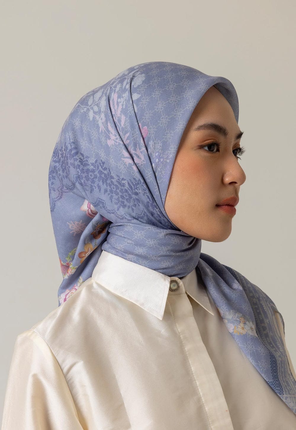 NEZANA SCARF - RIA MIRANDA